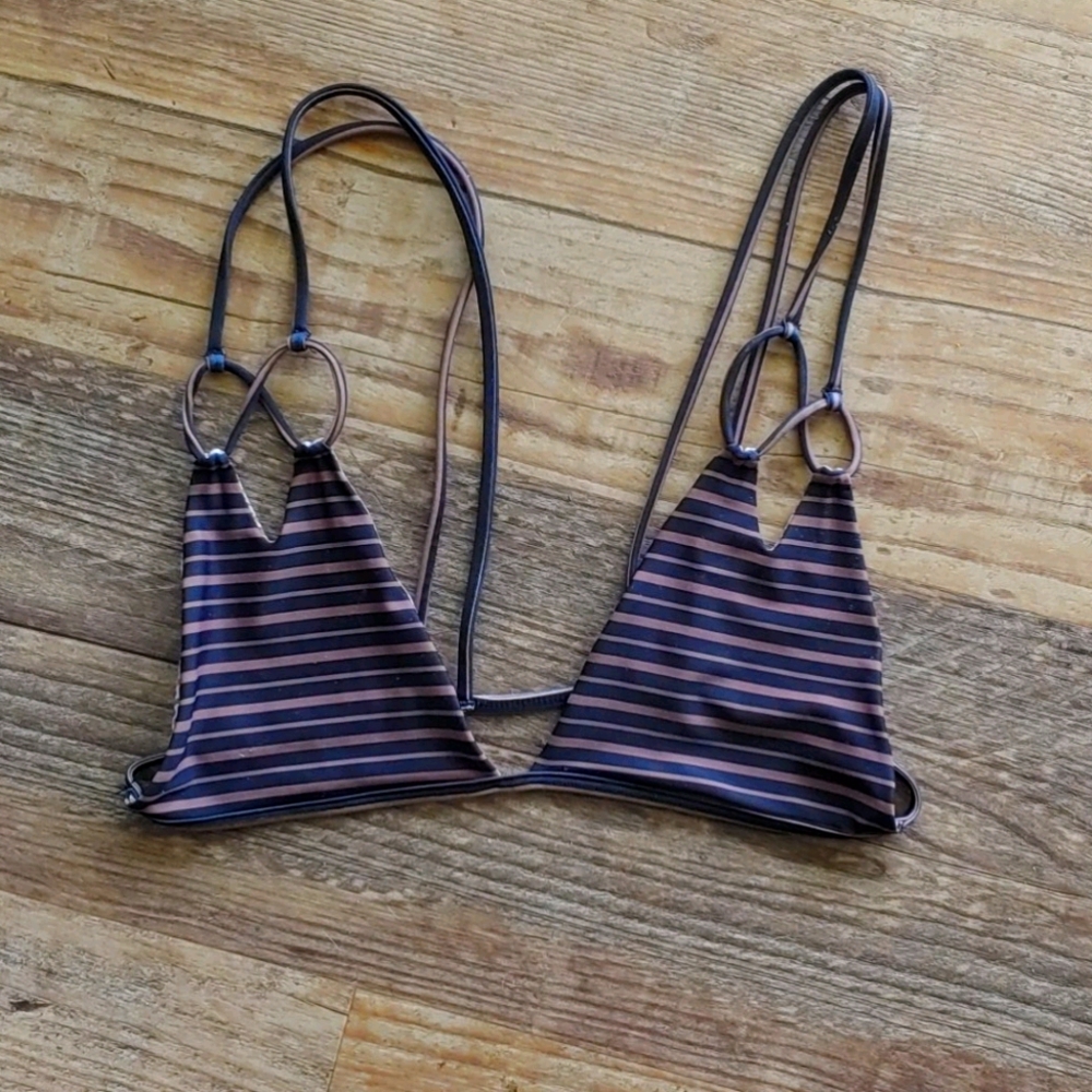 Acacia bikini top